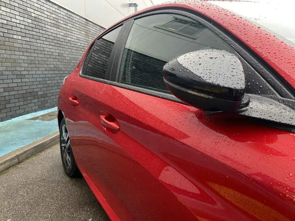 2023-peugeot-208-12-puretech-active-premium-100ps-eat8-big-15