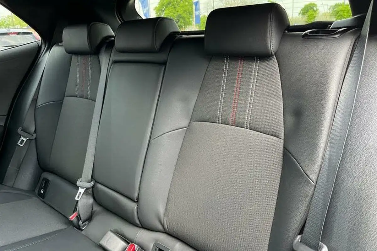2021-toyota-corolla-18-vvt-i-gr-sport-trk-hatchback-big-19