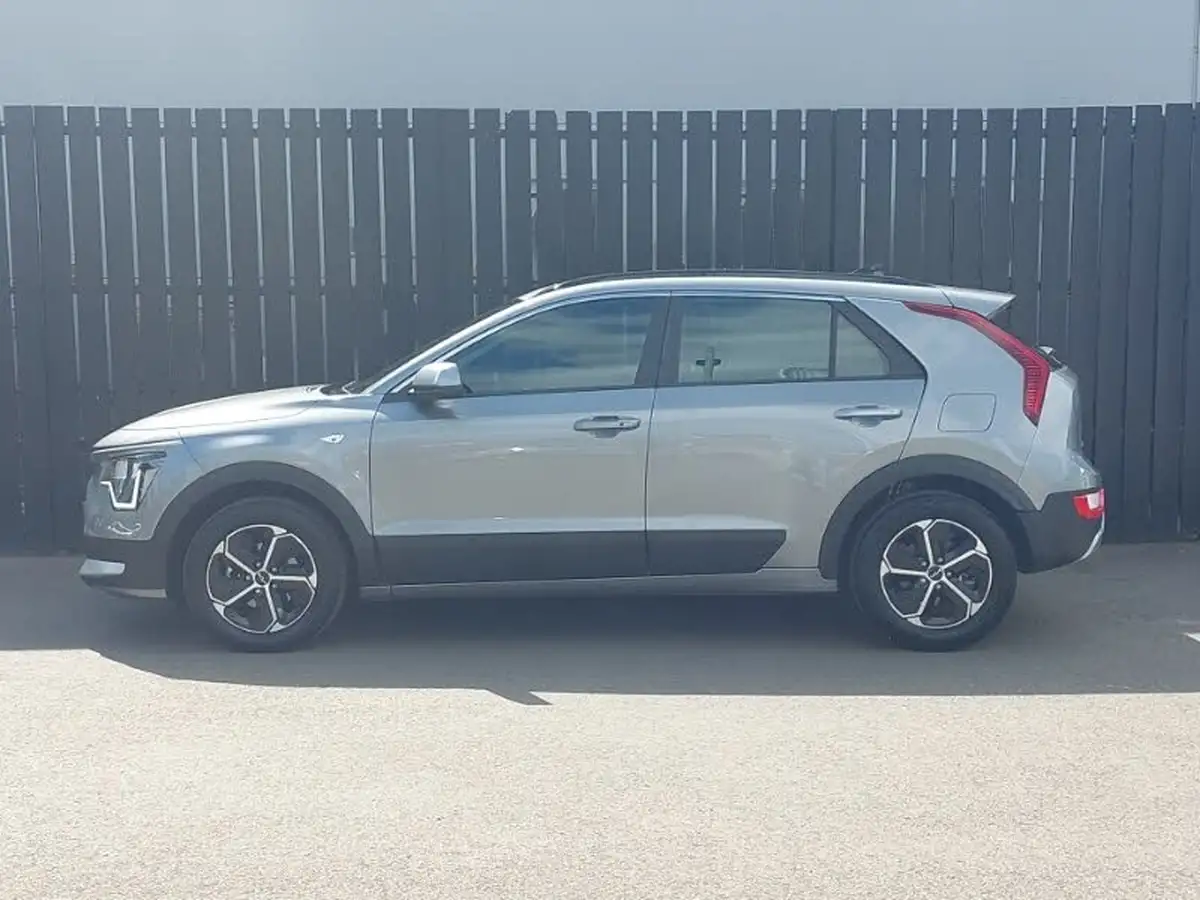 2024-kia-niro-16-gdi-139bhp-hev-132kwh-big-3