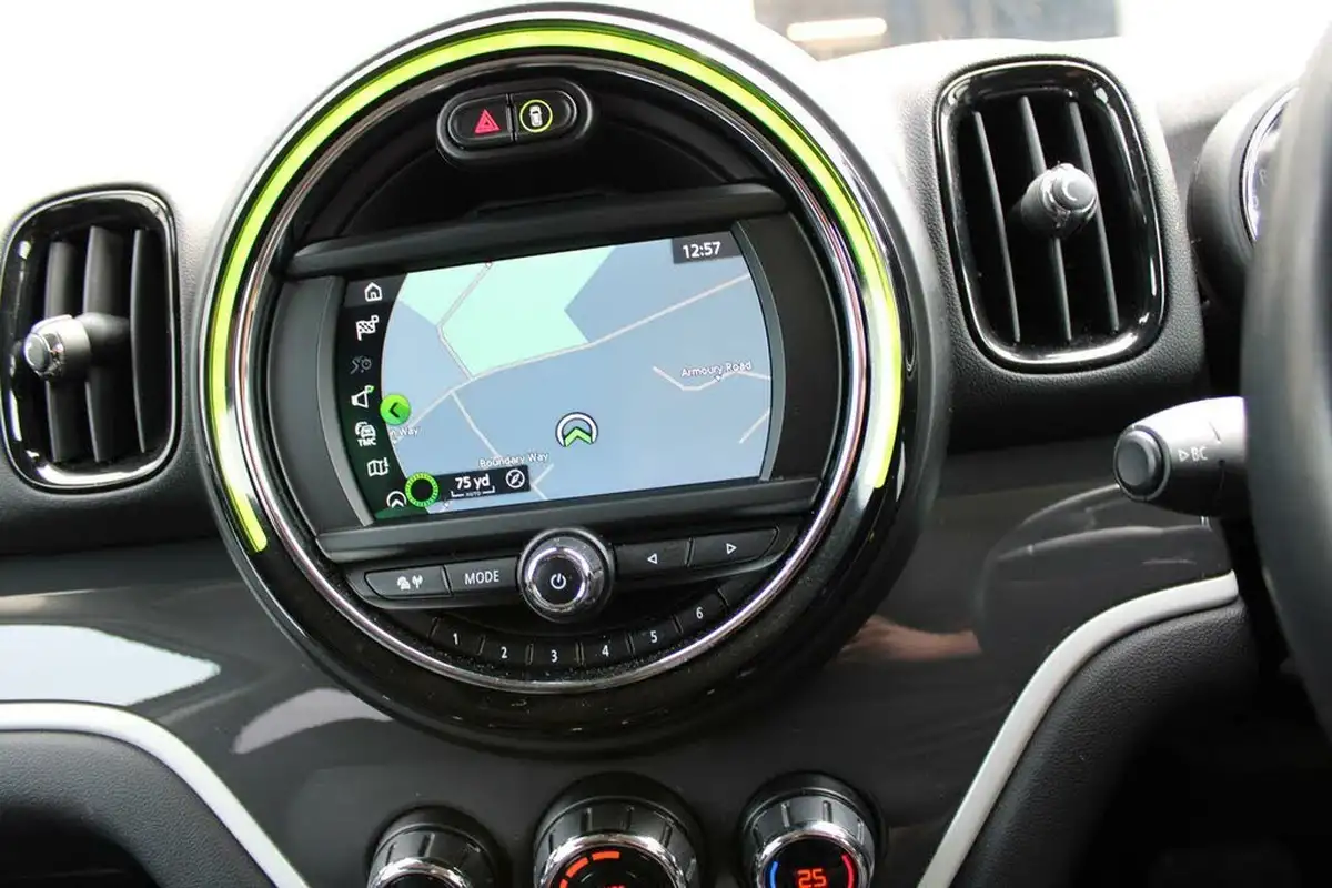 2017-mini-countryman-20-cooper-s-ss-auto-big-15