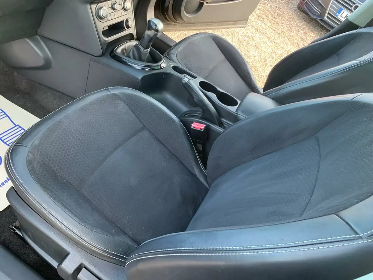 2013-nissan-qashqai-16-360-big-25