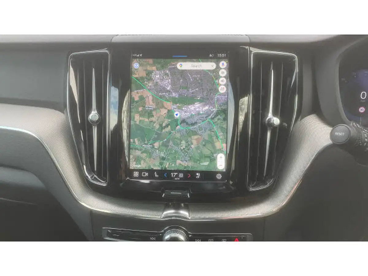 2024-volvo-xc60-20-b5-plus-big-30