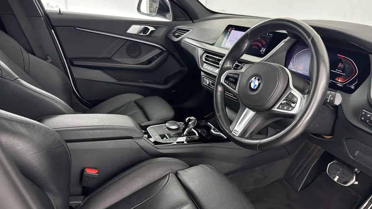 2022-bmw-1-series-20td-120d-m-sport-lcp-big-9