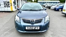 2010-toyota-avensis-small-1