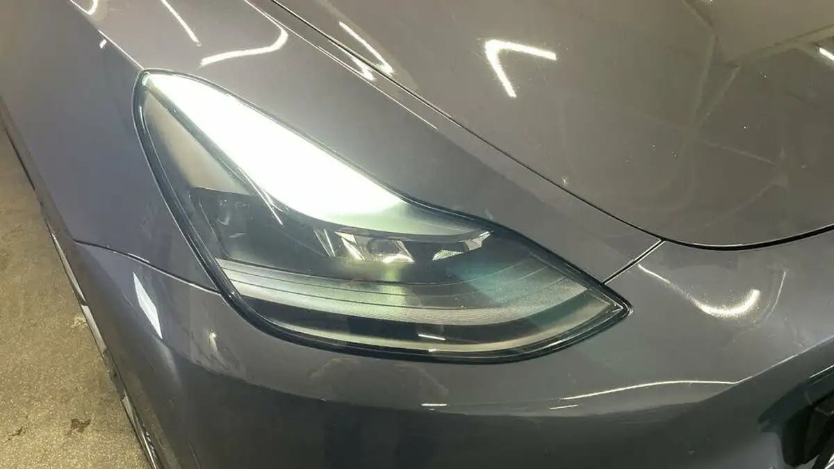 2022-tesla-model-y-e-long-range-big-22