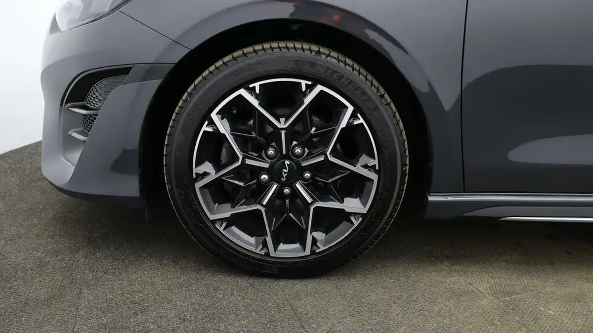 2023-kia-ceed-15-t-gdi-gt-line-158bhp-big-17