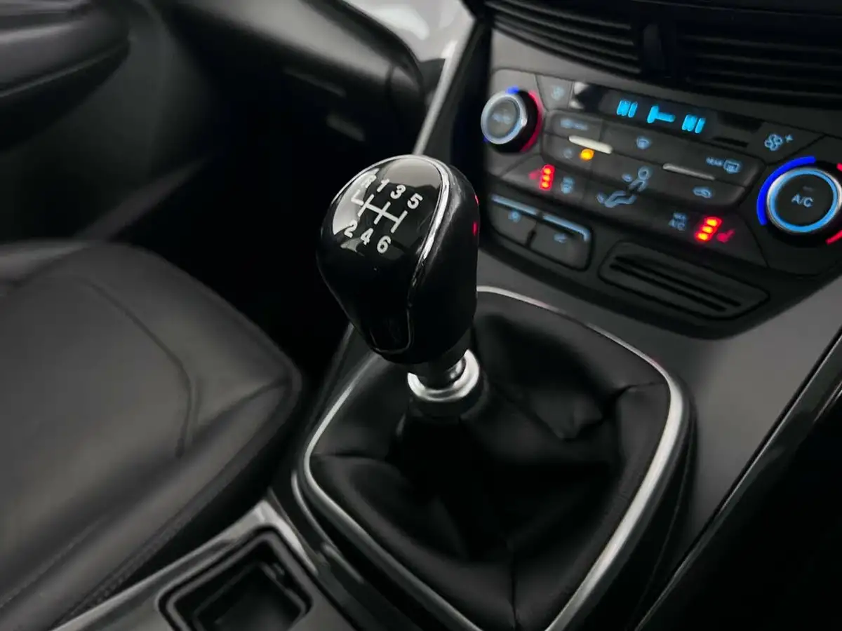 2018-ford-kuga-15t-titanium-x-150ps-big-41