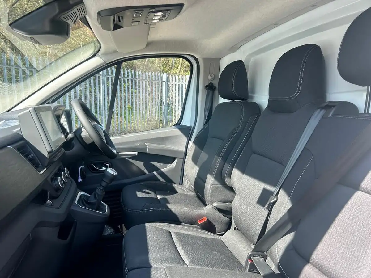 2025-renault-trafic-20dci-sl30-150-extra-big-9