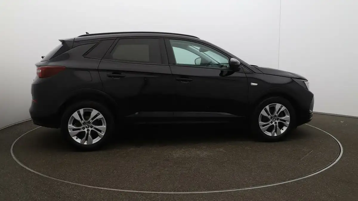2023-vauxhall-grandland-12-gs-130ps-big-48