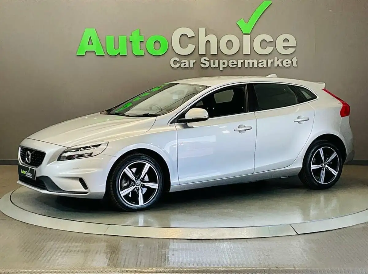 2018-volvo-v40-20td-d3-r-design-big-9