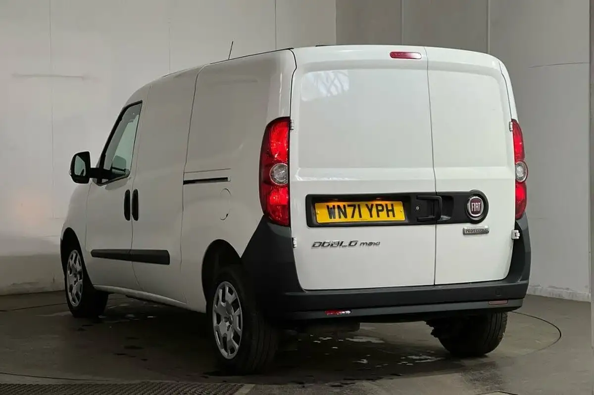 2021-fiat-doblo-cargo-13td-l2h1-maxi-panel-van-big-18