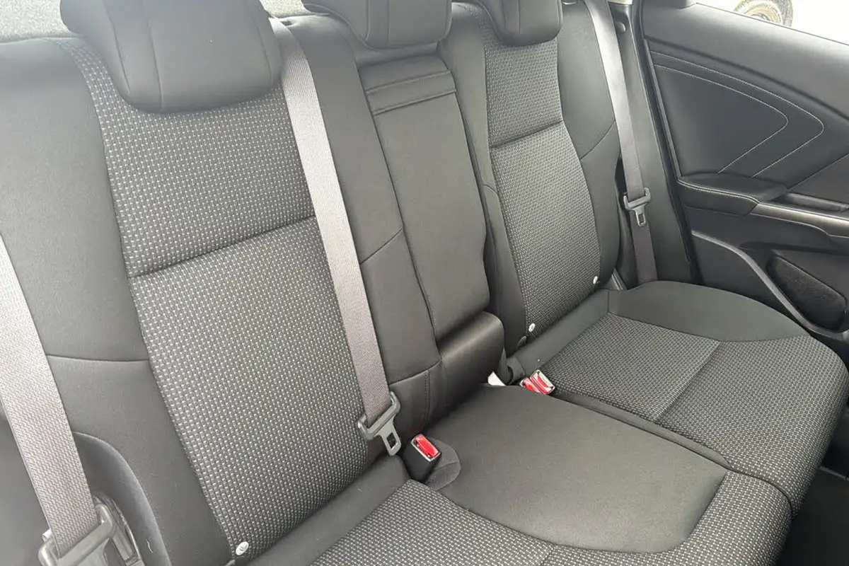 2017-honda-civic-18-i-vtec-se-plus-navi-ss-hatchback-big-11