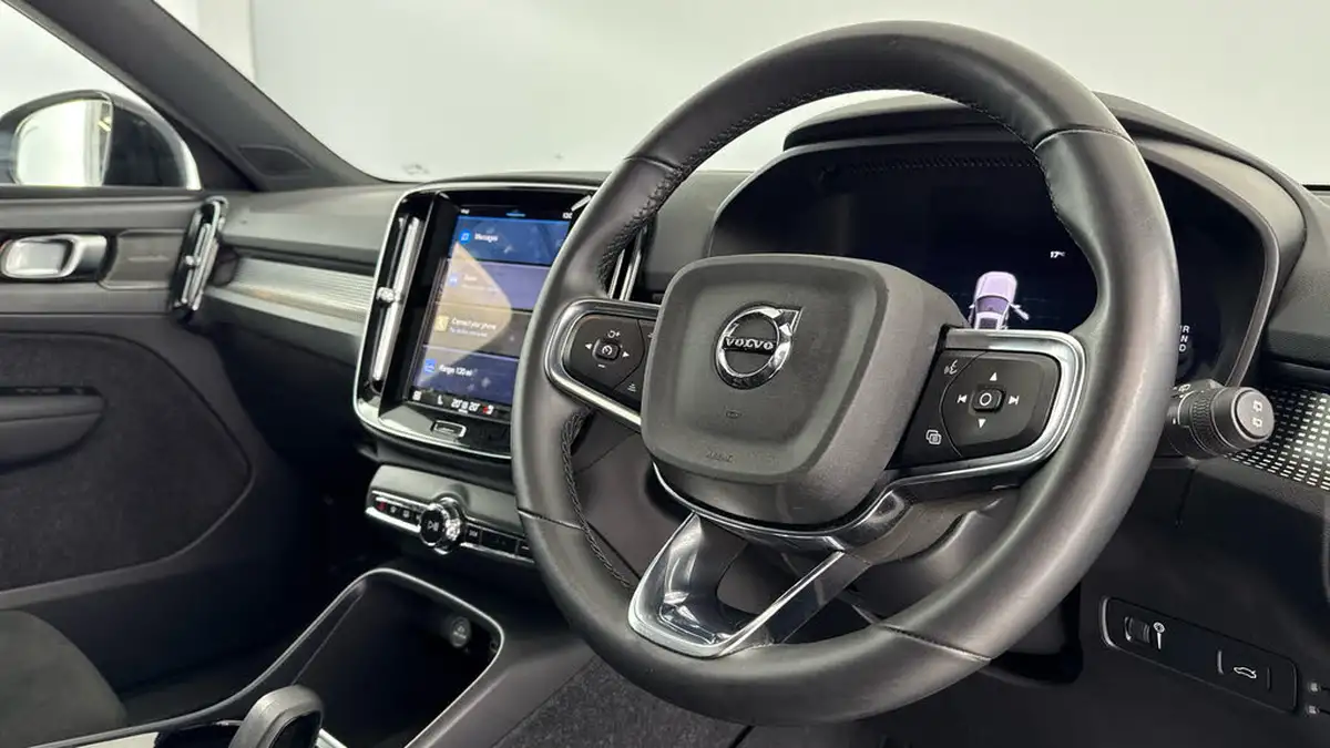 2022-volvo-c40-e-twin-recharge-pro-big-8