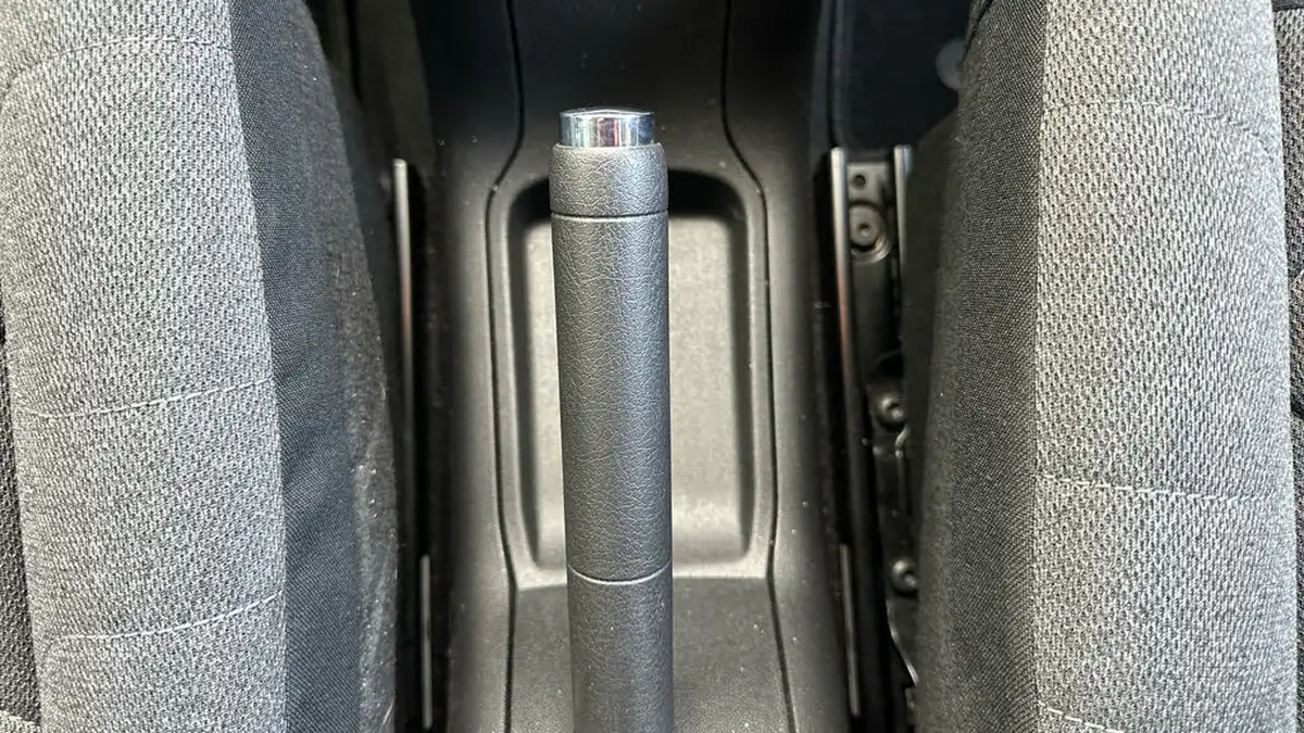 2022-citroen-c3-12-puretech-shine-plus-110ps-ss-eat6-big-20