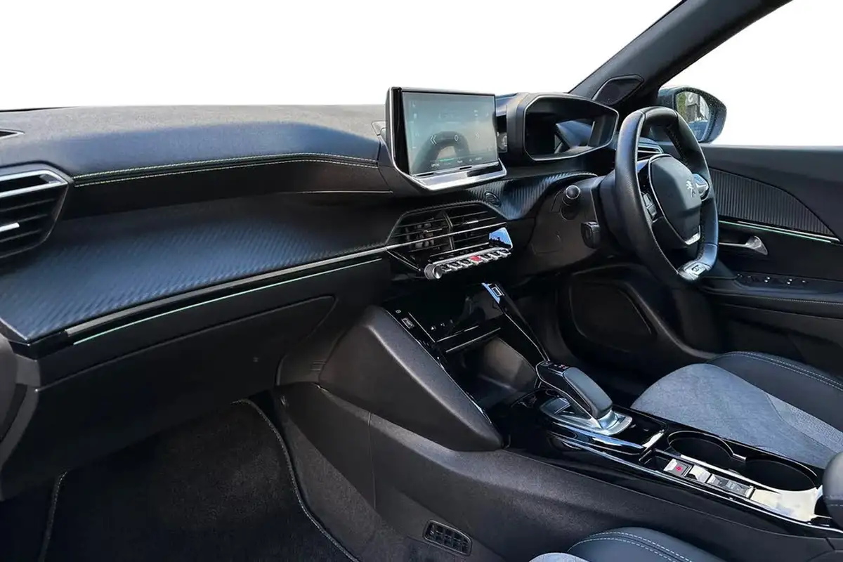 2021-peugeot-2008-suv-e-gt-premium-big-13