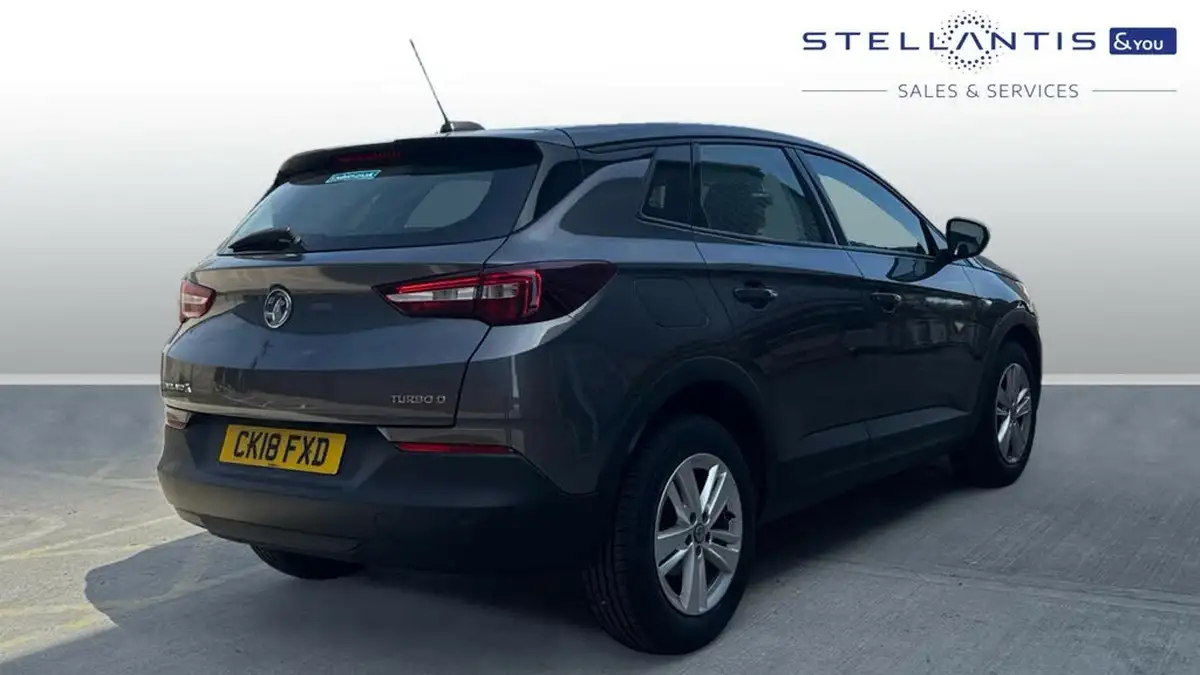 2018-vauxhall-grandland-x-16cdti-se-122ps-auto-big-2