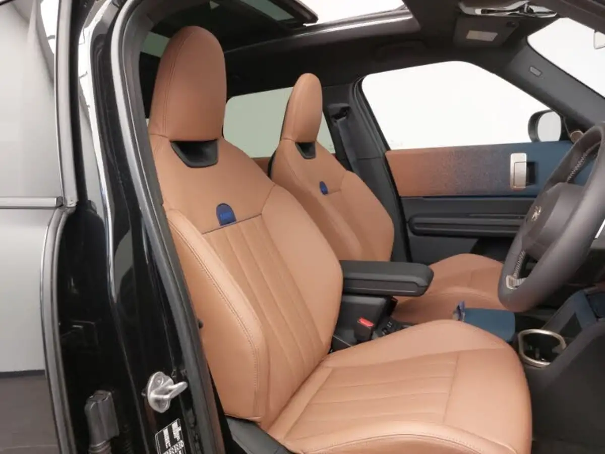 2024-mini-countryman-e-cooper-e-exclusive-big-10