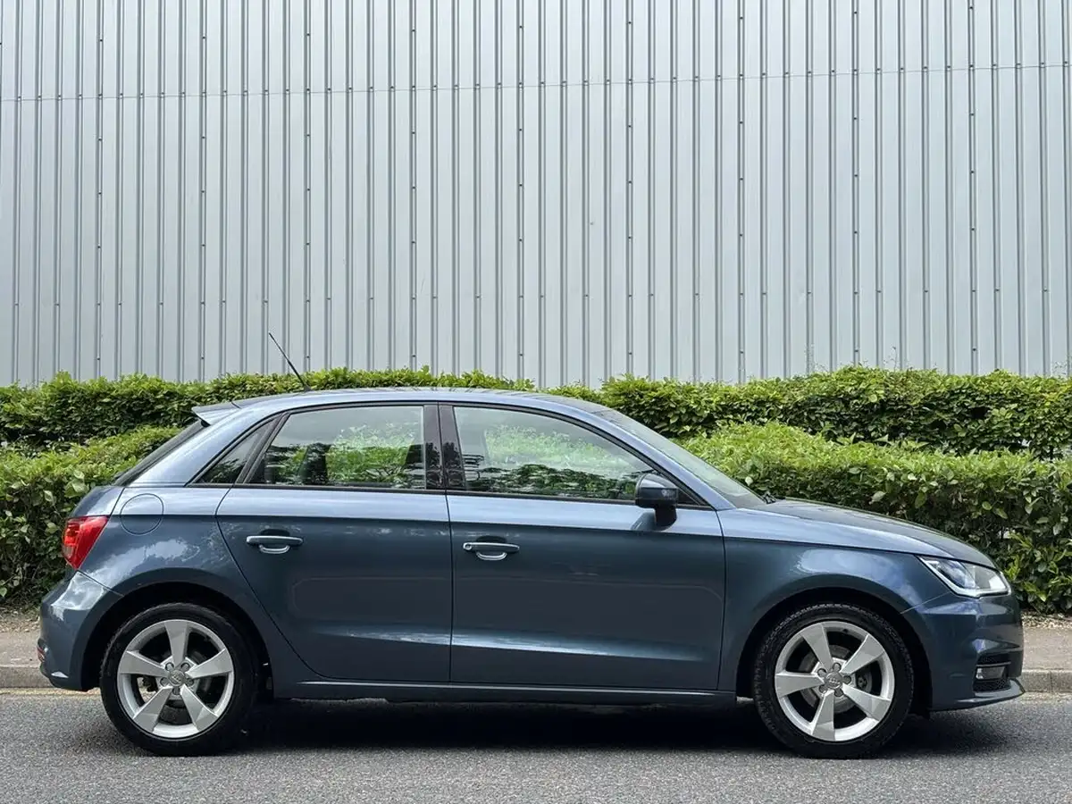 2017-audi-a1-10-tfsi-sportback-5d-big-4
