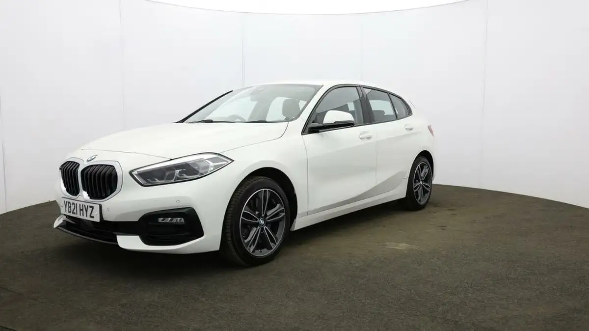 2021-bmw-1-series-20td-120d-xdrive-sport-lcp-big-37