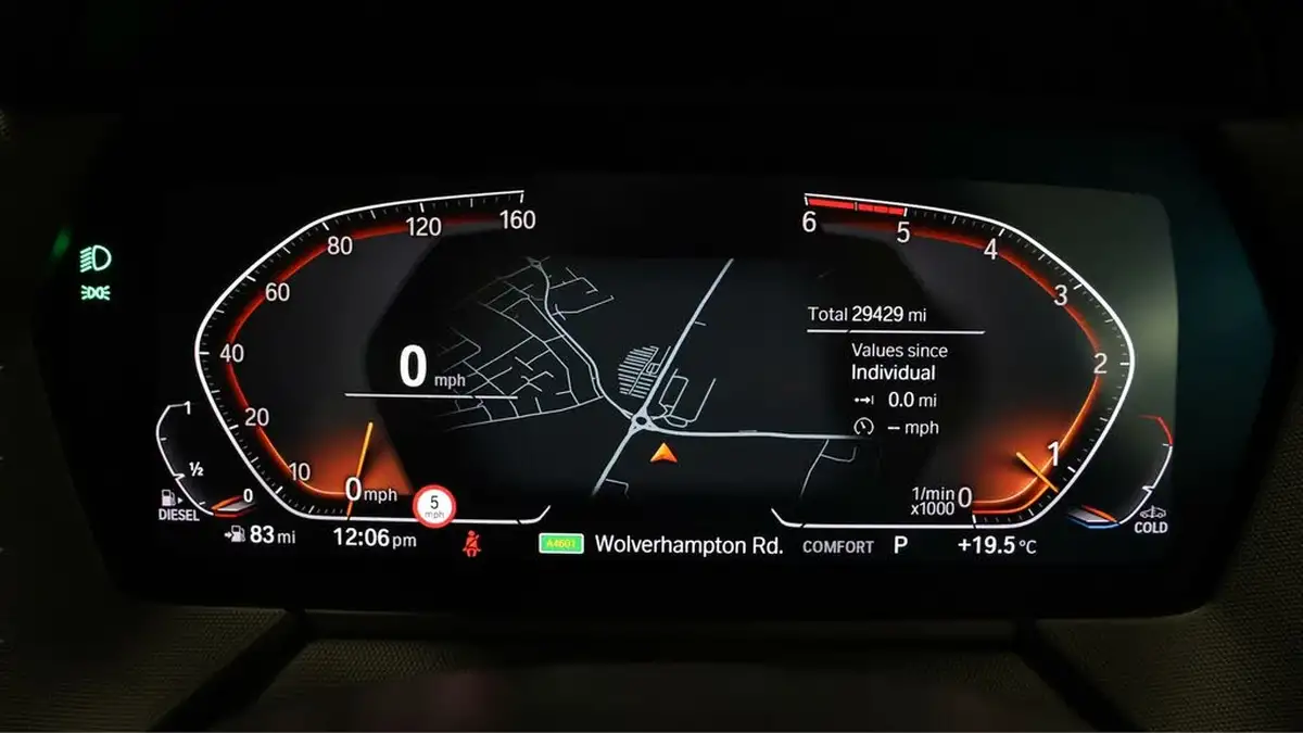 2021-bmw-1-series-20td-120d-xdrive-sport-lcp-big-9