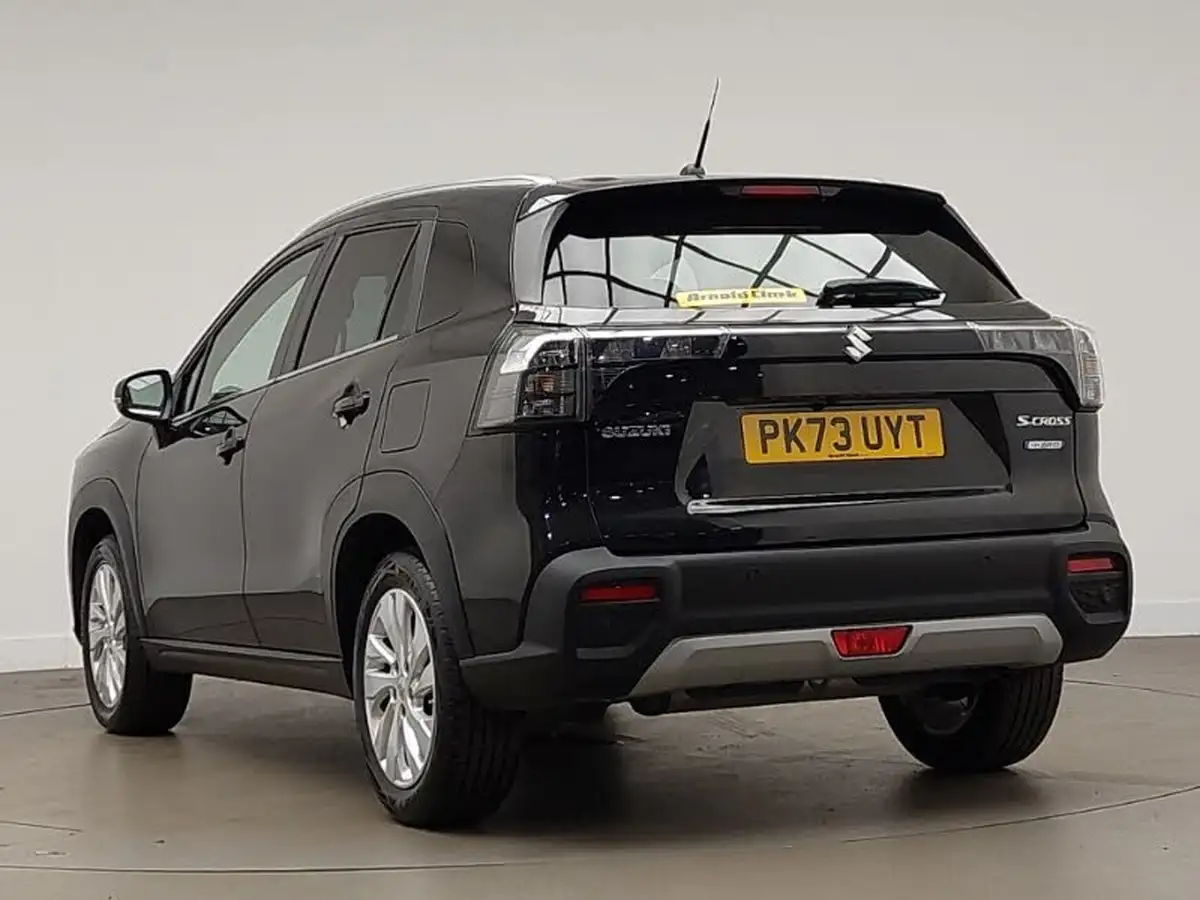 2023-suzuki-s-cross-14-boosterjet-motion-big-1
