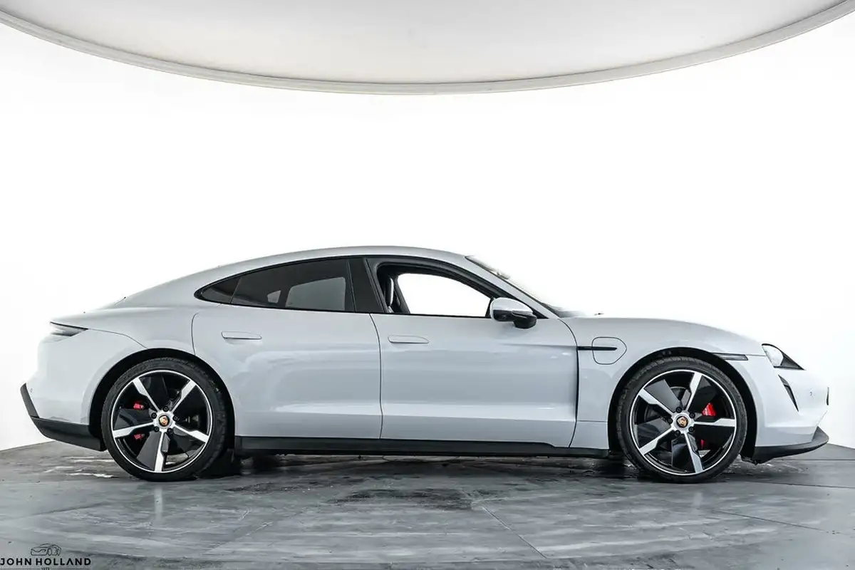 2021-porsche-taycan-e-4s-571ps-performance-battery-plus-big-9