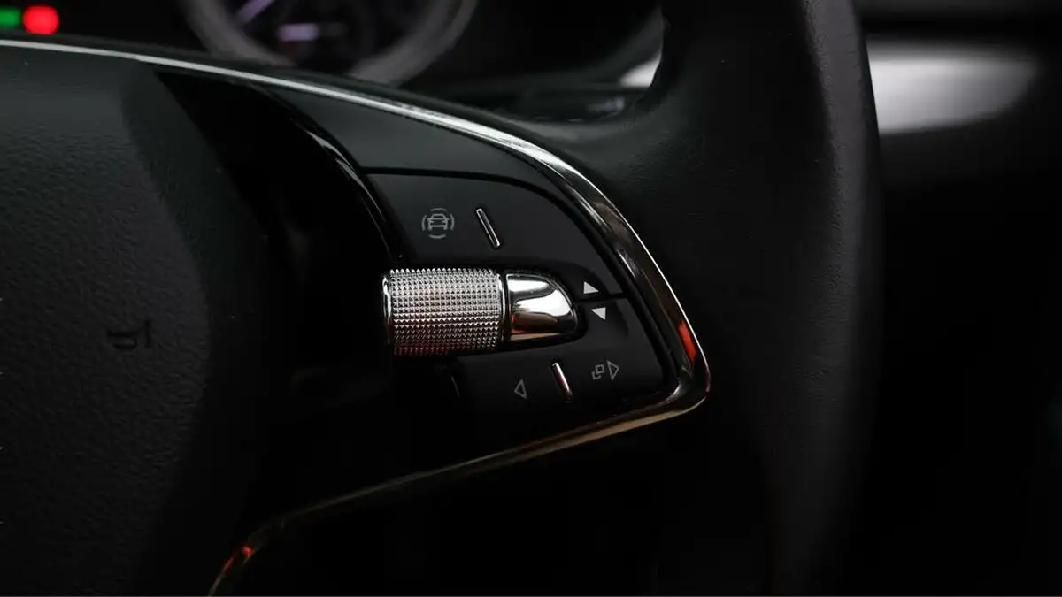 2021-skoda-superb-14-tsi-se-technology-156ps-estate-big-22