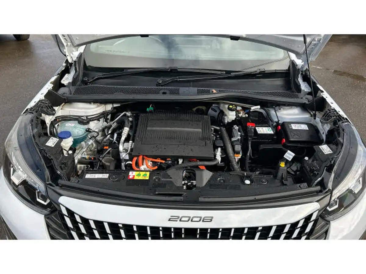 2024-peugeot-2008-suv-e-allure-136ps-50kwh-big-7