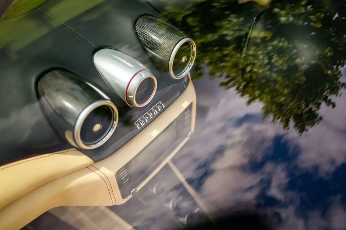 2015-ferrari-california-39-t-big-67