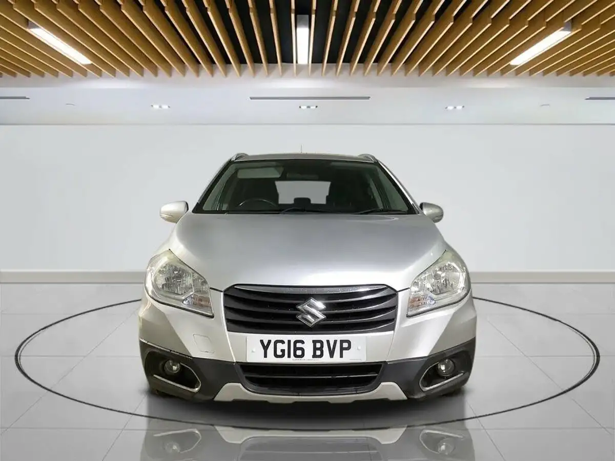 2016-suzuki-s-cross-16-sz-t-big-1