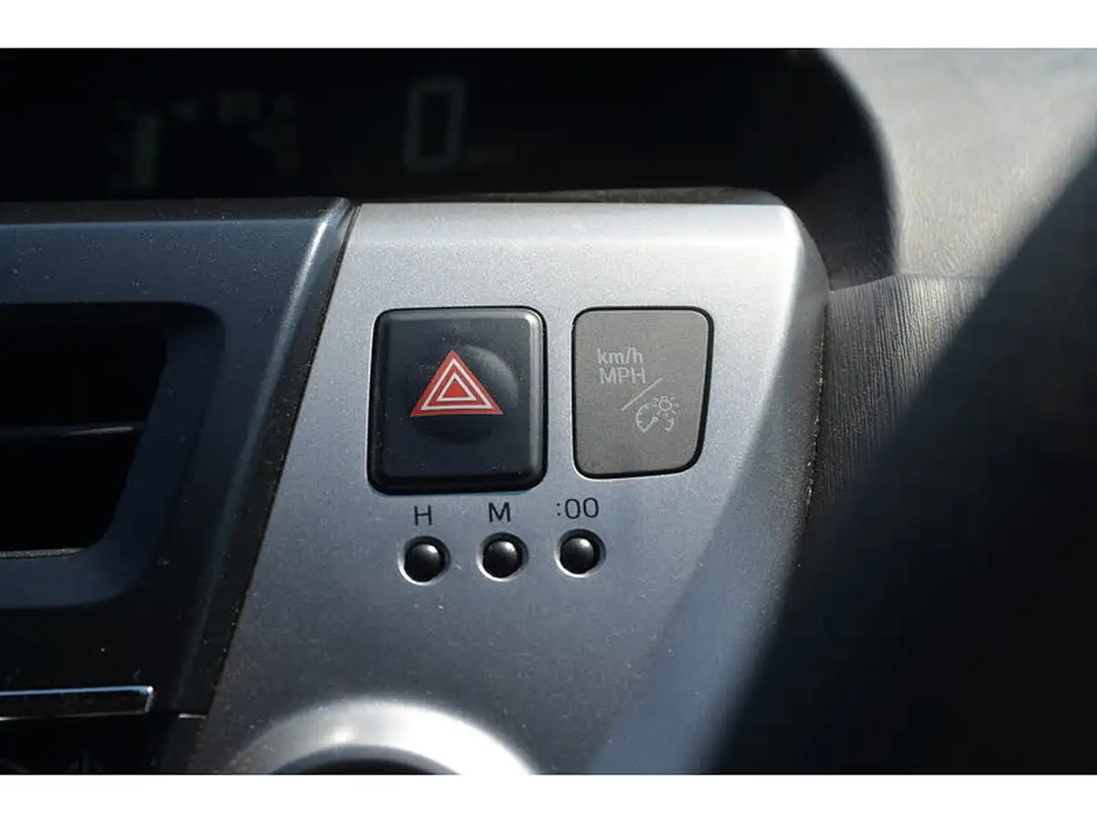 2019-toyota-prius-18-vvt-i-excel-big-30