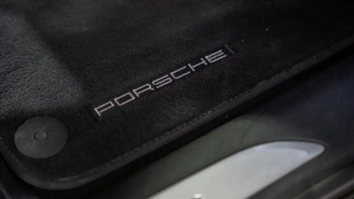 2014-porsche-macan-36-turbo-big-21