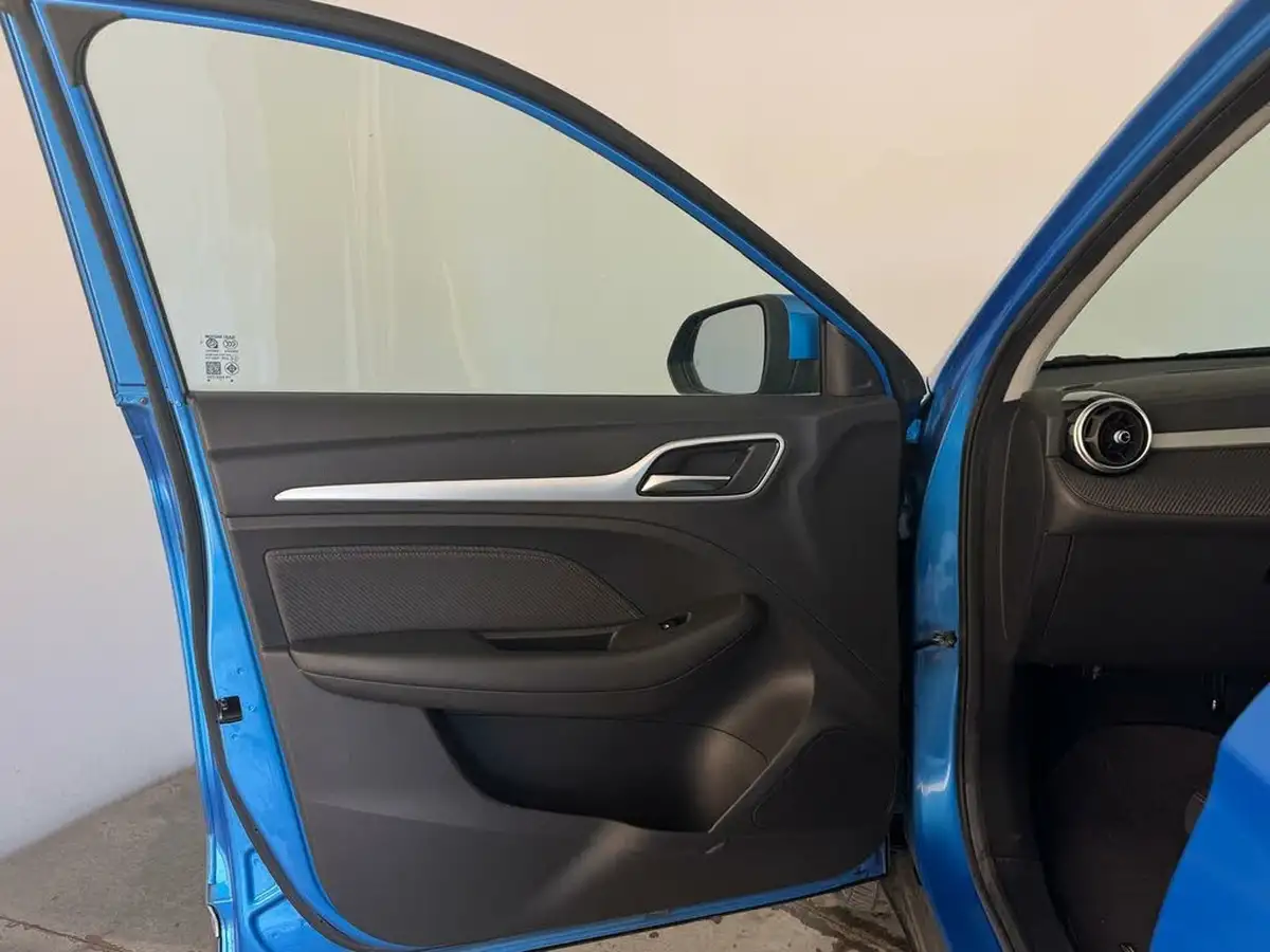 2022-mg-zs-suv-e-trophy-ev-176ps-big-25