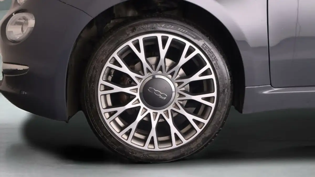 2020-fiat-500-10-star-big-18
