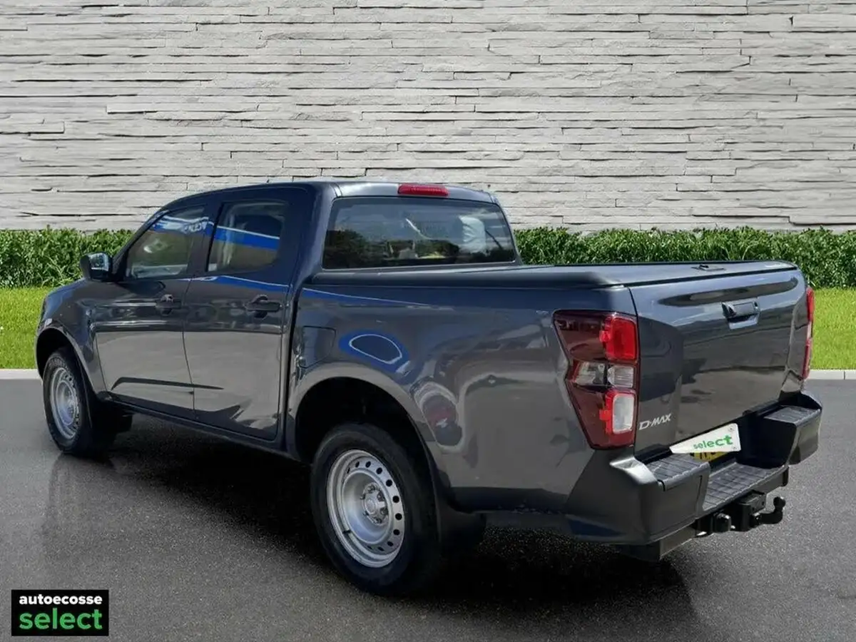 2022-isuzu-d-max-19td-utility-4x4-double-pickup-big-4