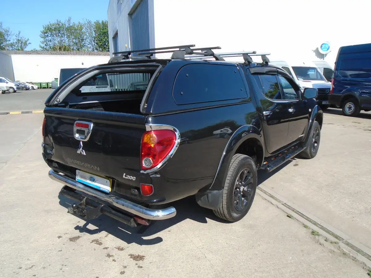 2014-mitsubishi-l200-25td-barbarian-big-7