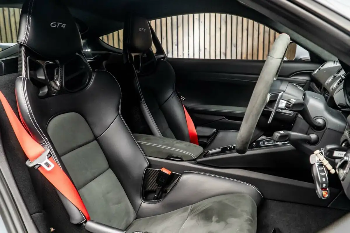 2023-porsche-cayman-718-40-cayman-gt4-pdk-big-1