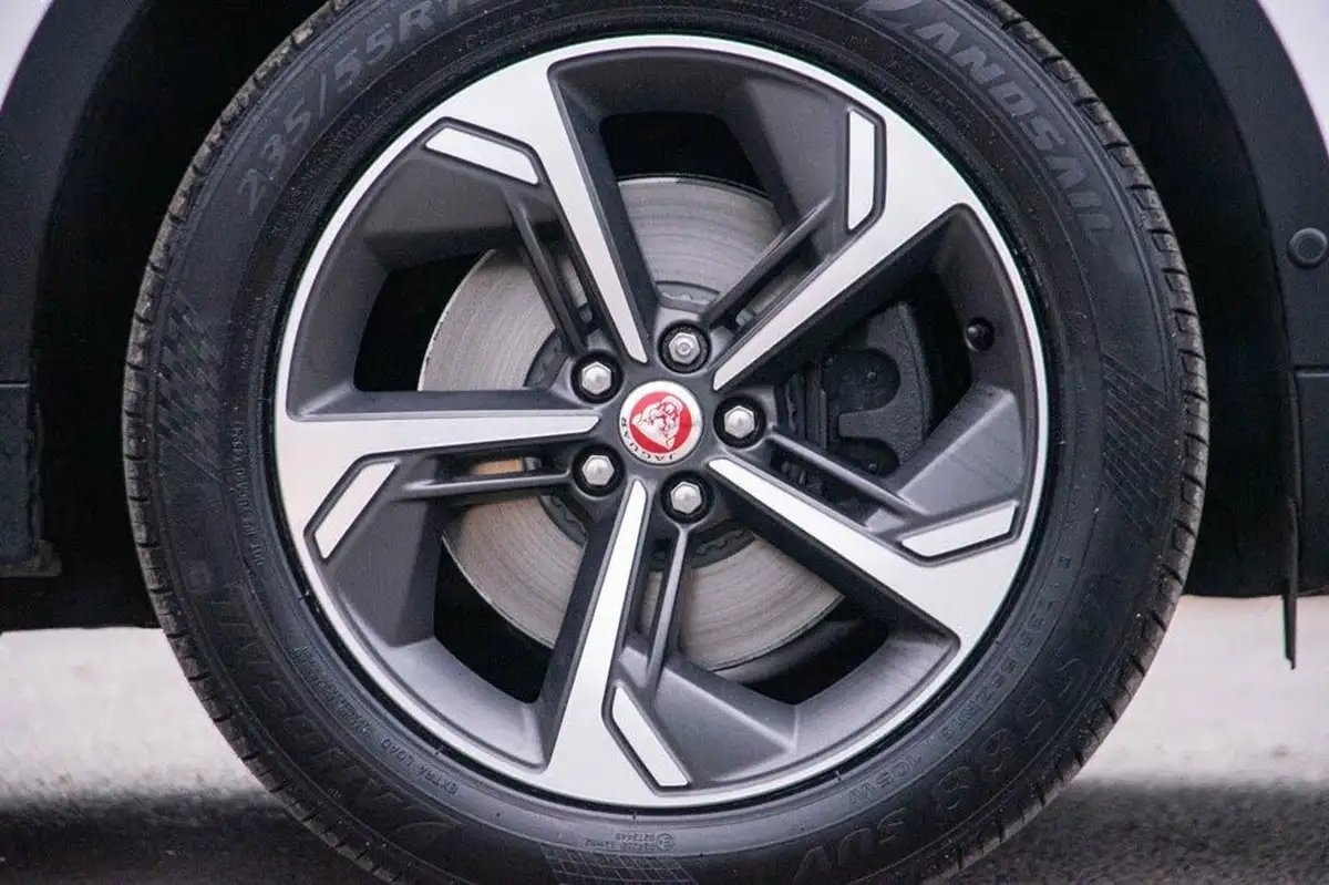 2021-jaguar-e-pace-20-d165-r-dynamic-se-big-37