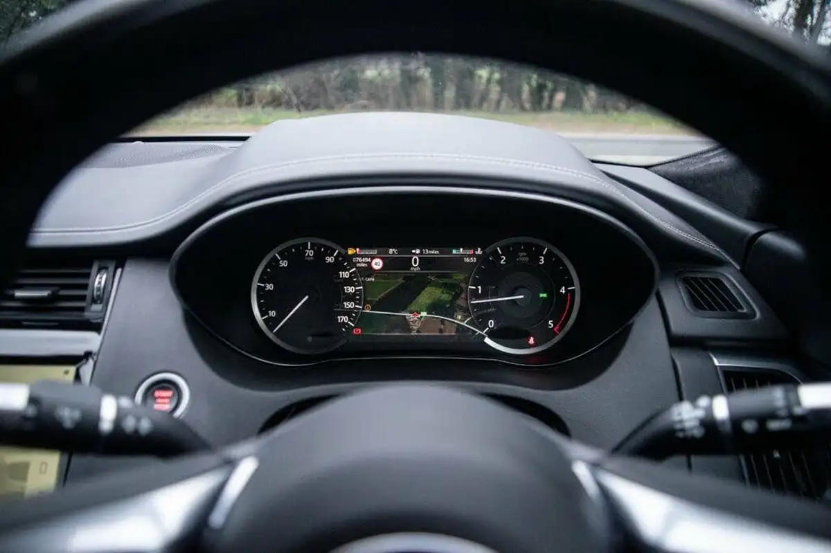2021-jaguar-e-pace-20-d165-r-dynamic-se-big-13