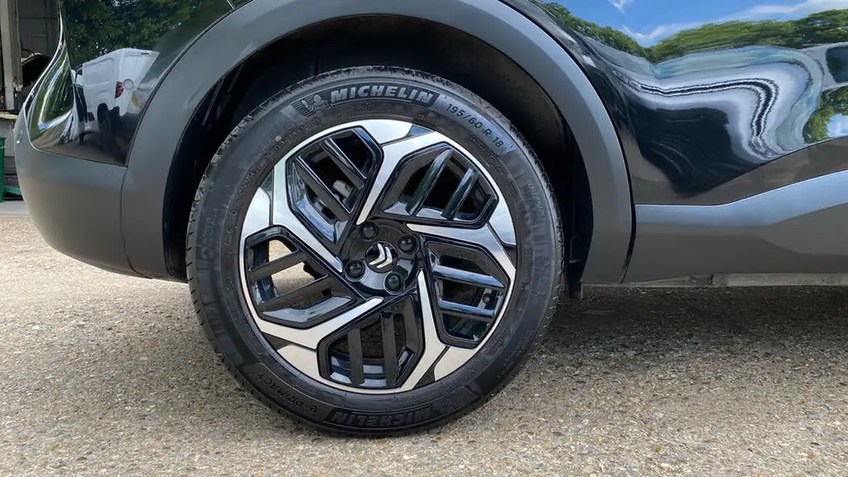2024-citroen-c4-12-puretech-max-130ps-ss-eat8-big-13