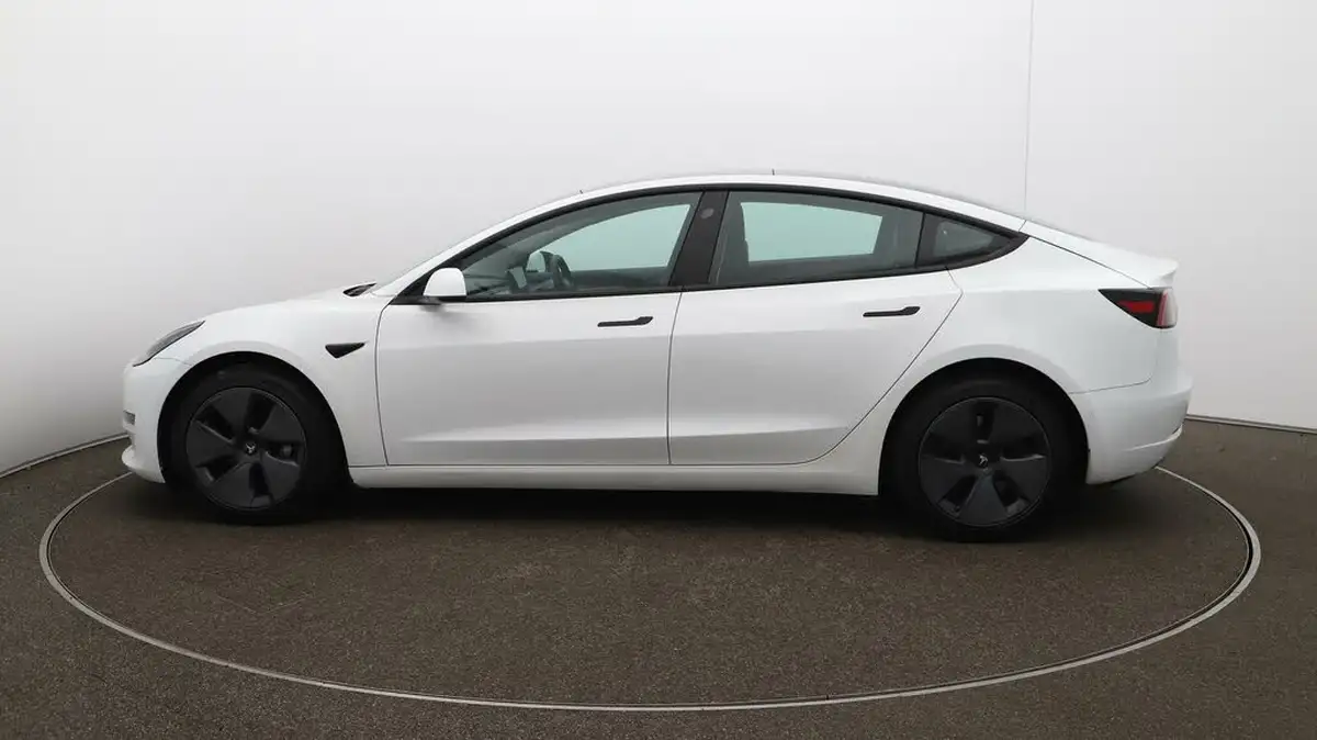 2021-tesla-model-3-e-long-range-awd-big-55