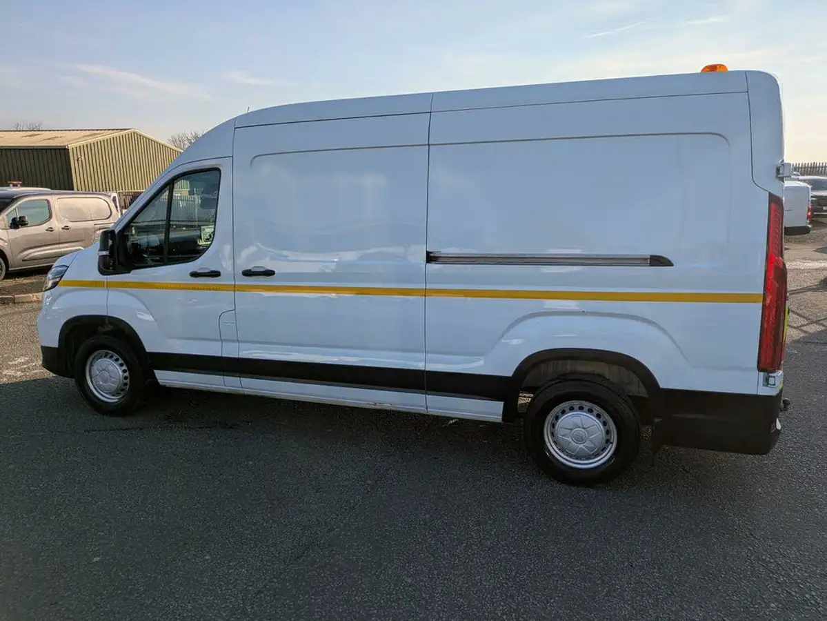 2022-maxus-deliver-9-20tdi-l3h2-big-3