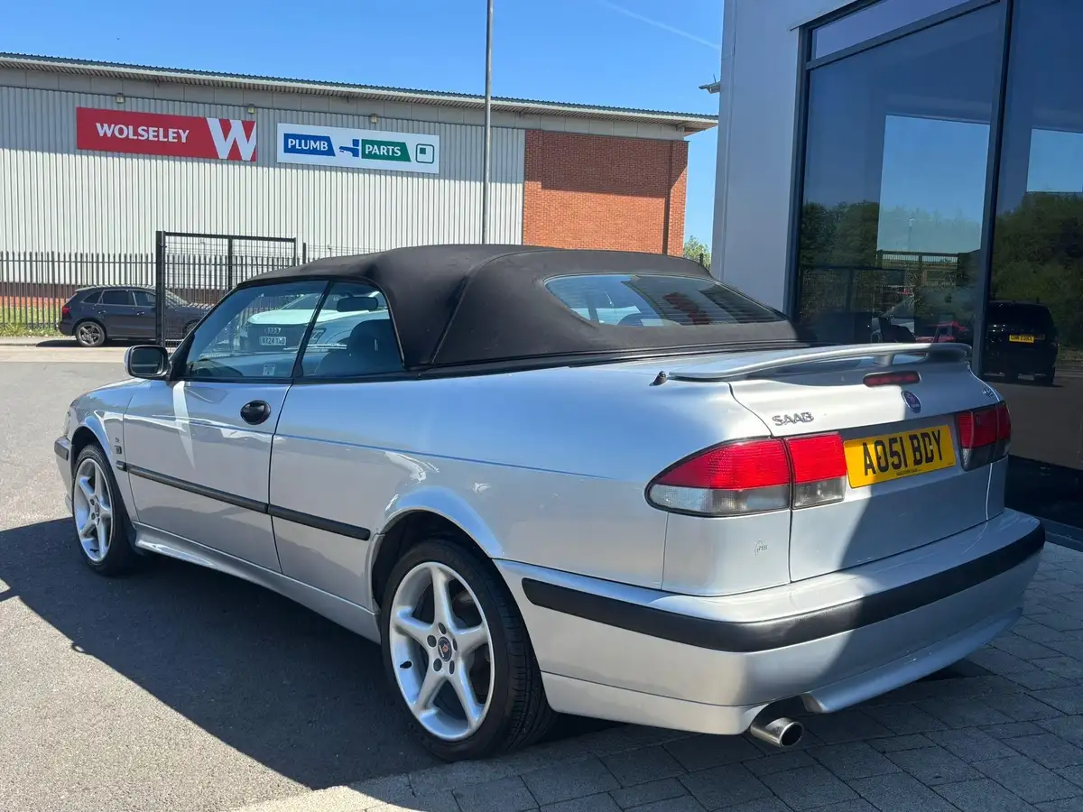 2001-saab-9-3-20-se-convertible-2d-auto-big-8