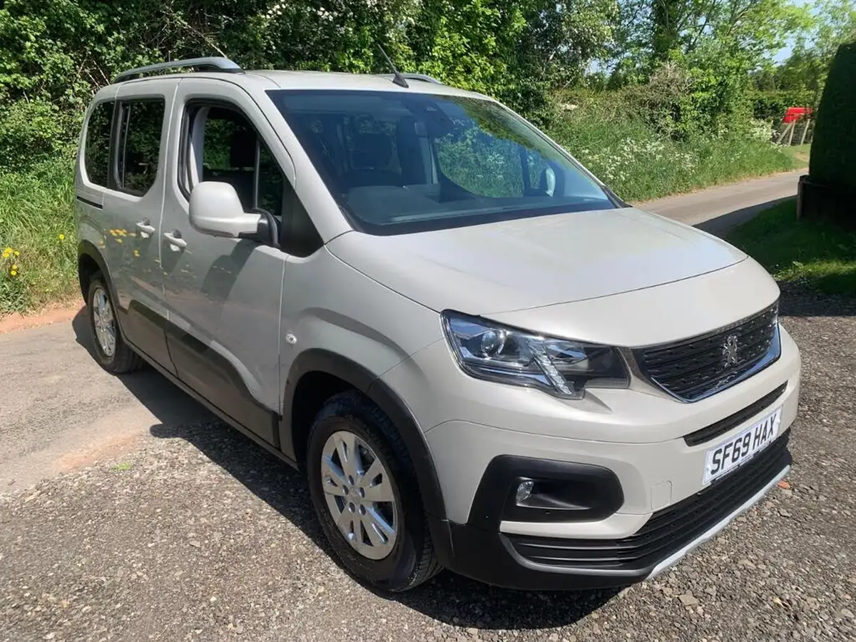 2019-peugeot-rifter-15-bluehdi-allure-100bhp-standard-big-14