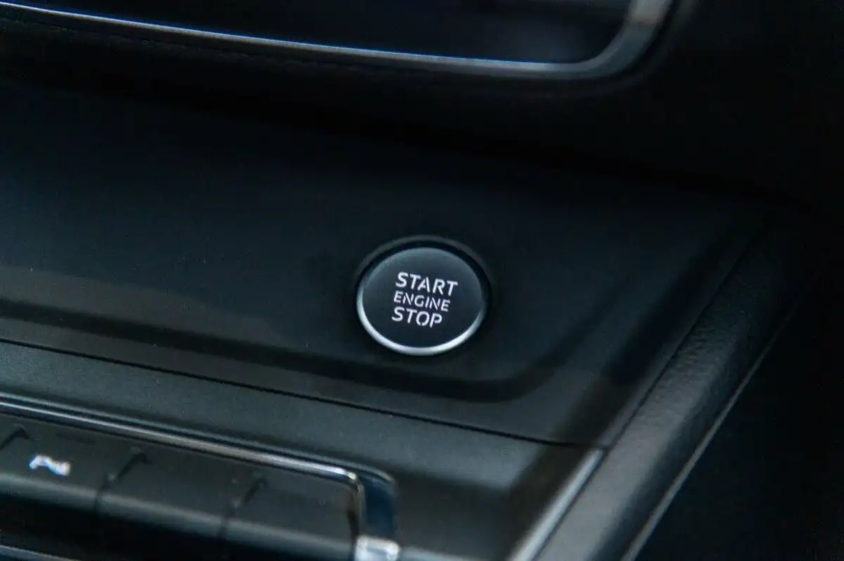 2019-audi-q3-20-40-tfsi-s-line-big-43