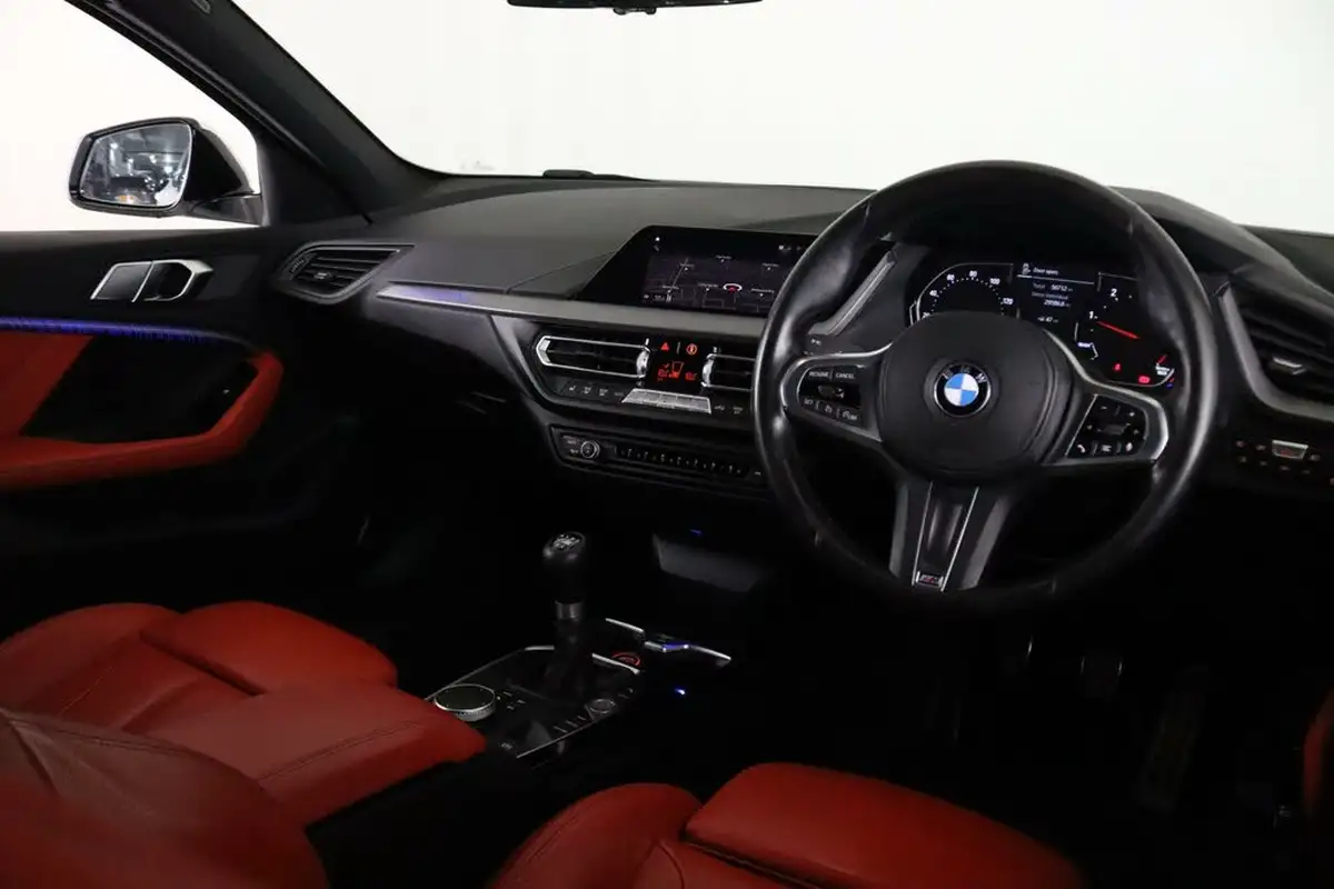 2020-bmw-1-series-20td-118d-m-sport-big-16