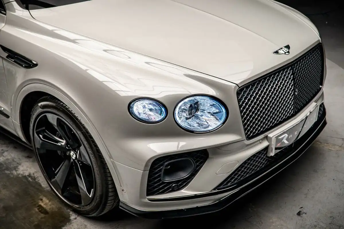 2021-bentley-bentayga-40-v8-big-10