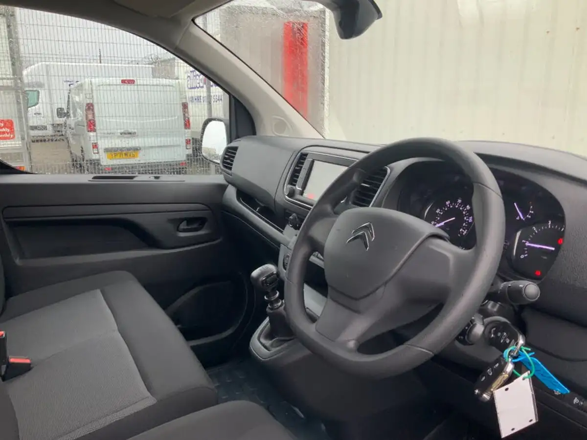 2023-citroen-dispatch-15bluehdi-enterprise-edition-m-big-25