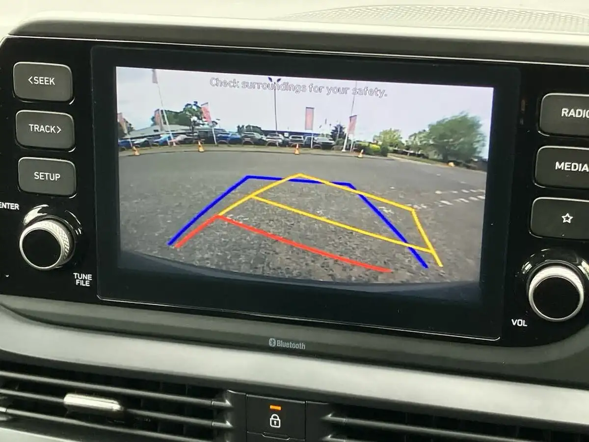 2022-hyundai-bayon-10-t-gdi-se-connect-dct-big-38