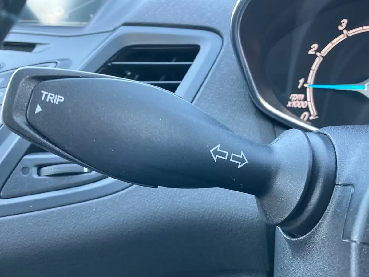 2017-ford-fiesta-10t-st-line-100ps-3d-big-37
